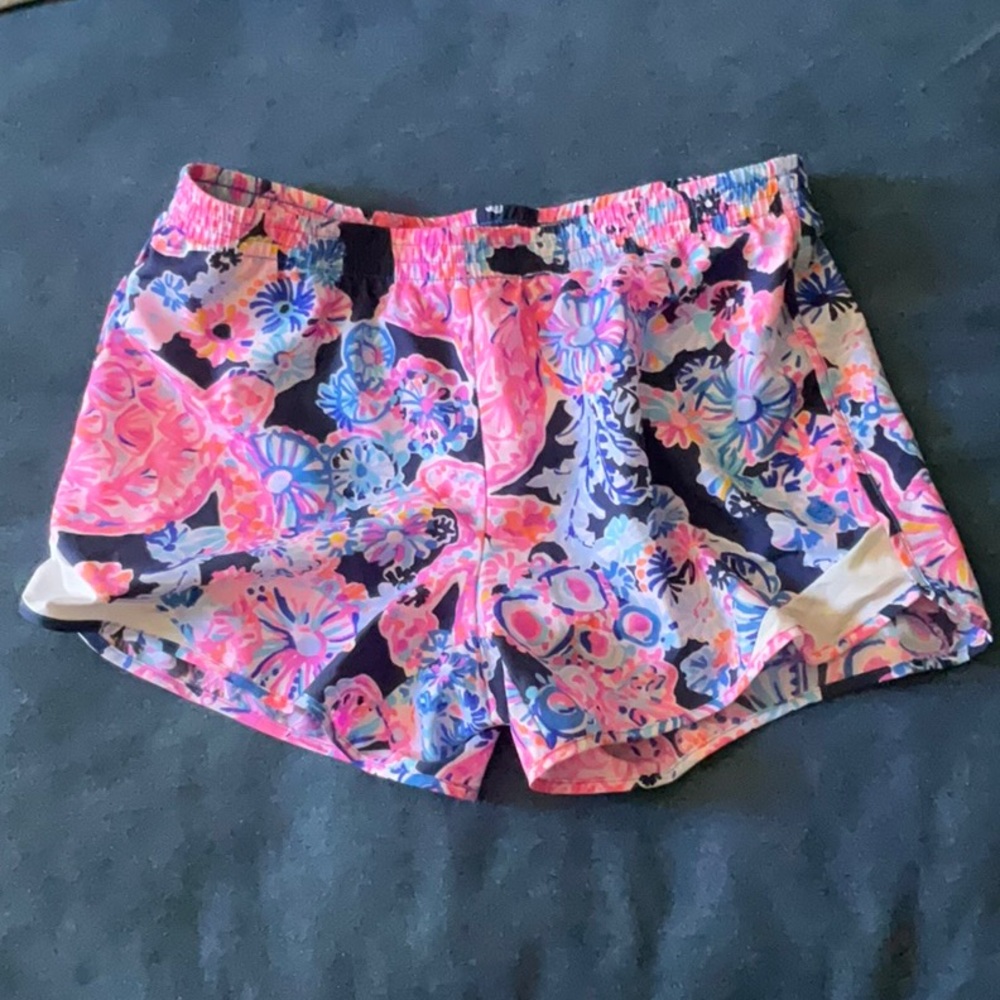 EUC Lilly Pulitzer Luxletic Shorts